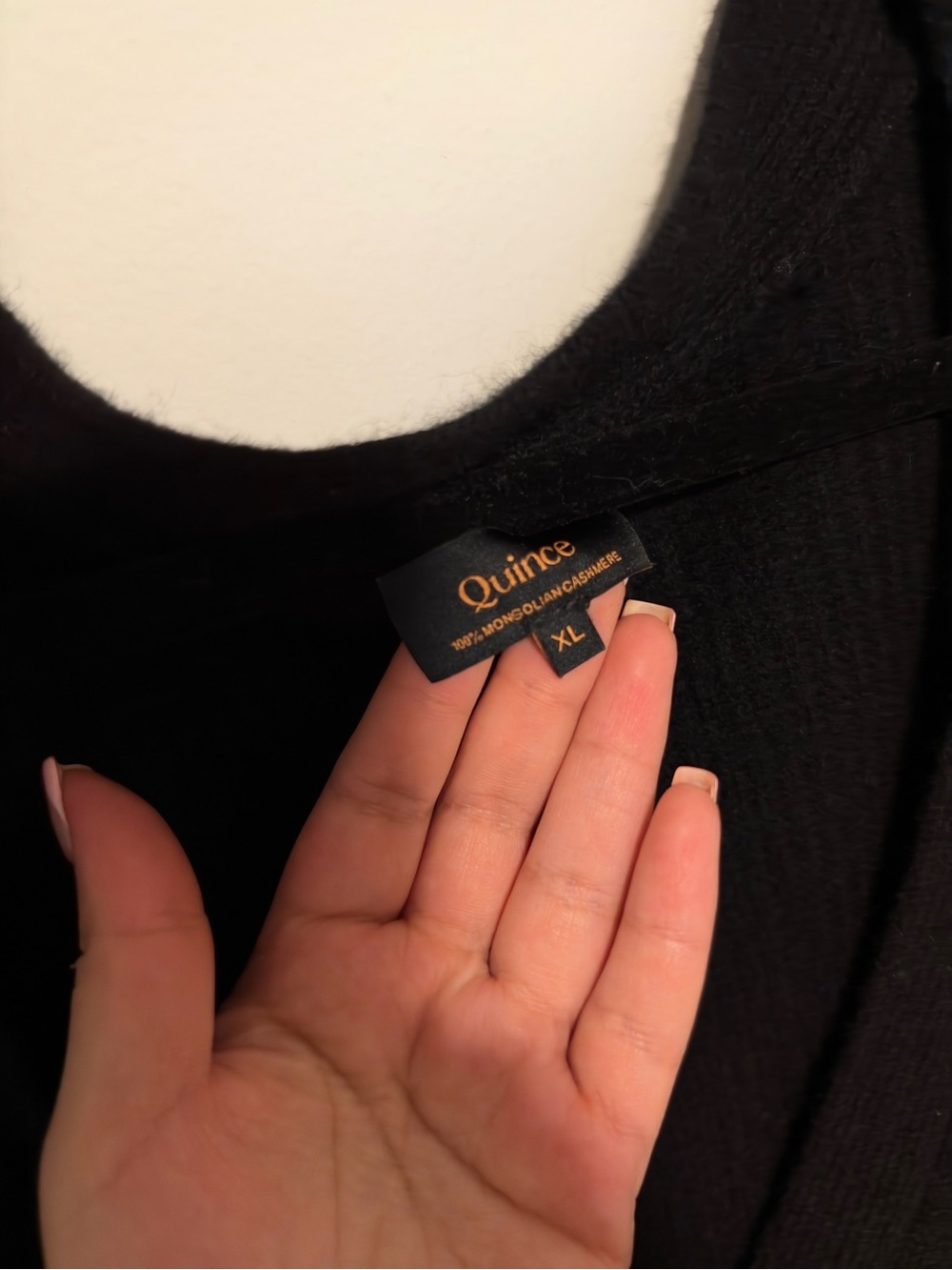 Mongolian Cashmere Fisherman Boxy Cropped Cardigan Sweater - Picture 2 of 3